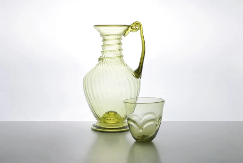 Verre Romain Ancien avec Relief en Paire