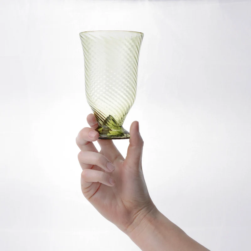 Verre Romain avec Reliefs Linéaires en Paire