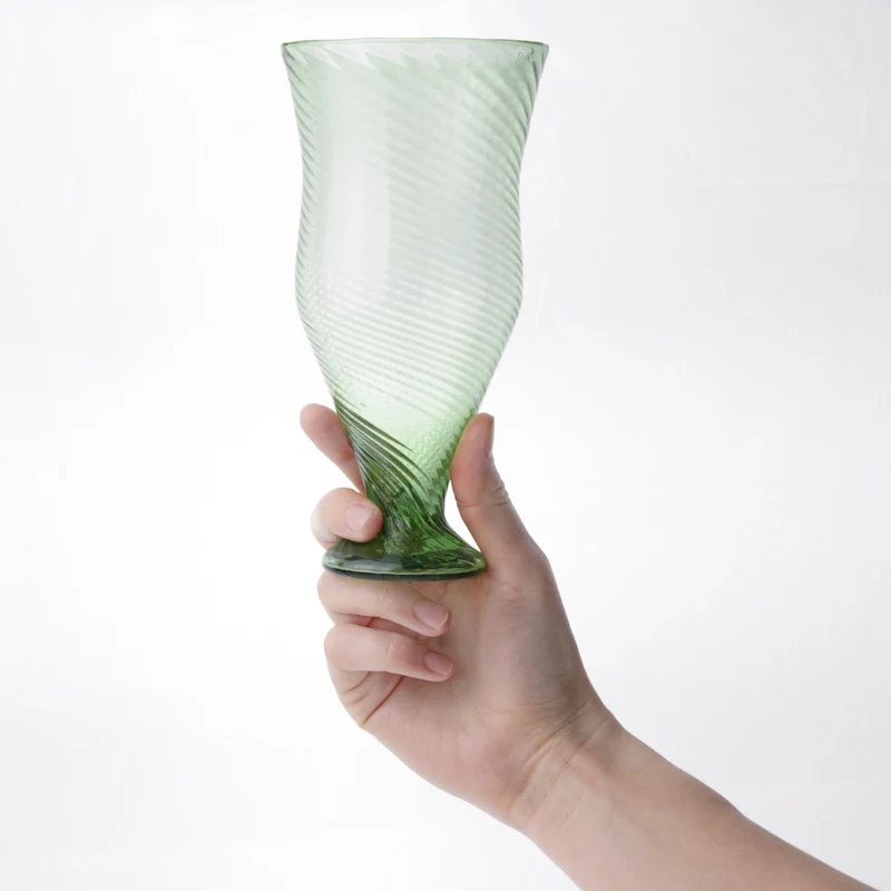 Verre Romain avec Reliefs Linéaires en Paire (Grande Taille)