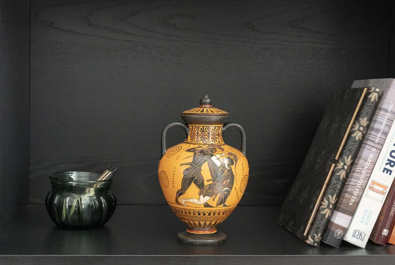 Amphore Grecque à Figures Noires avec Scène de Combat