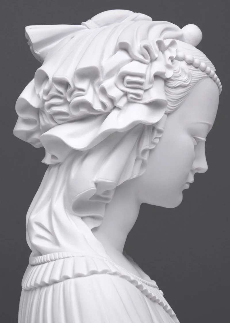Buste de jeune fille voilée (dame voilée comme Madonna di Lippi) - sculpture en marbre