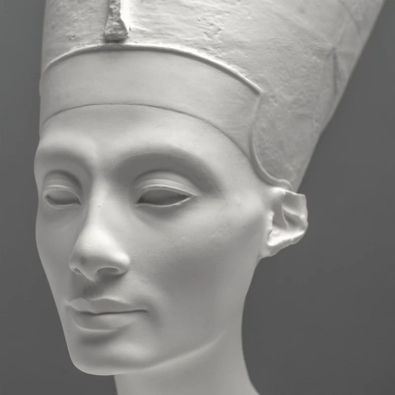 Buste de Néfertiti – Statue Blanche (Musée Égyptien de Berlin)