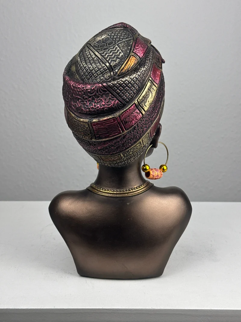 Buste de Reine Africaine avec coiffe et bijoux (Finition bronze)