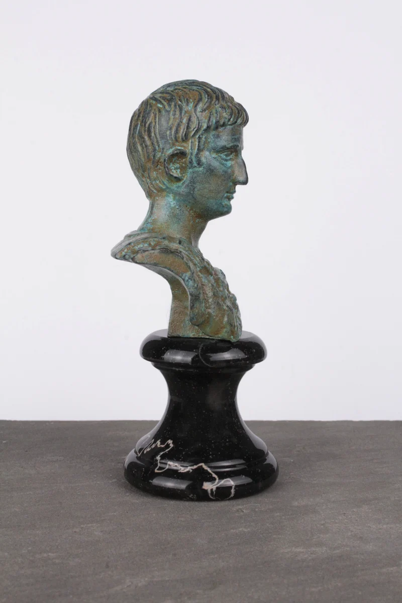 Buste d'Auguste - bronze vert