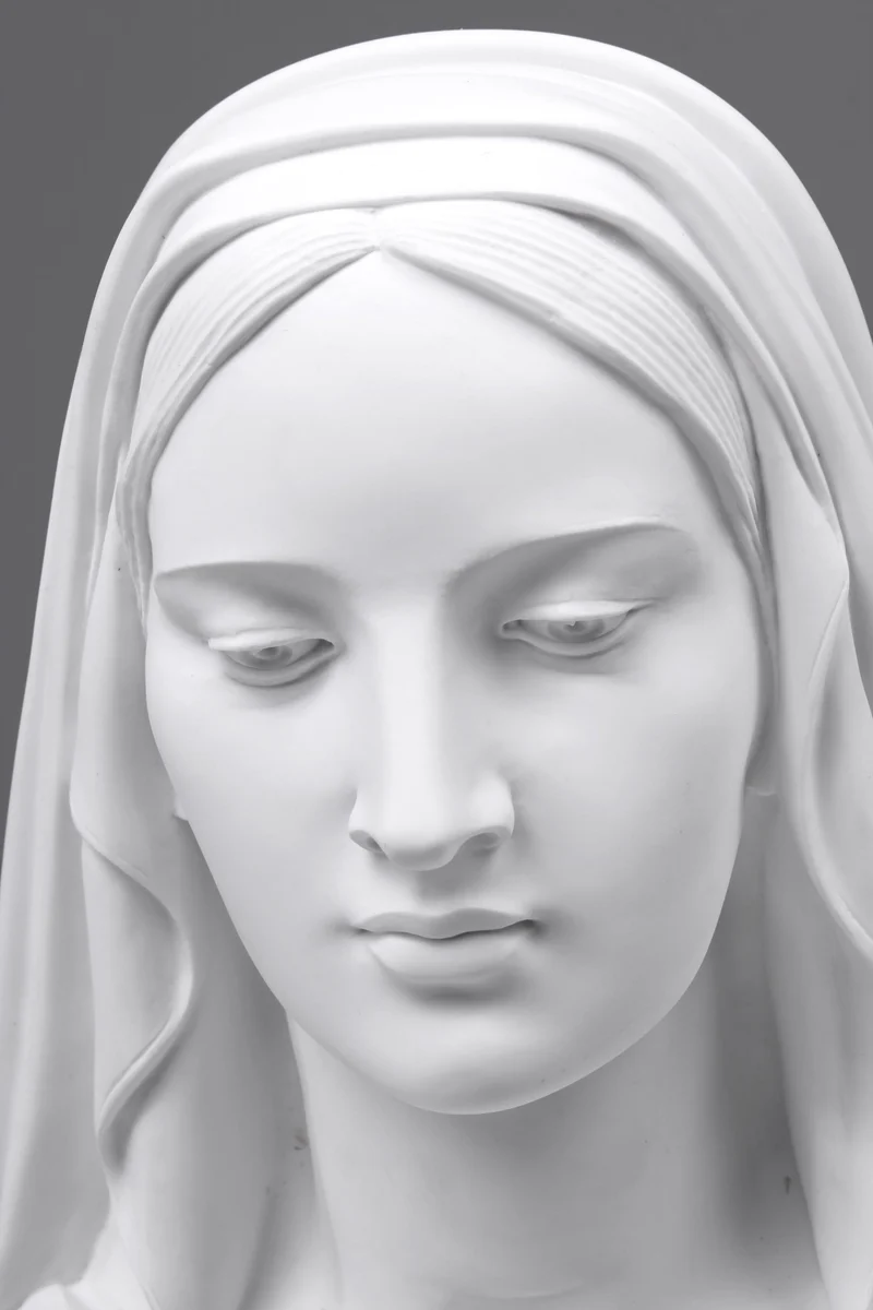 Buste de dame voilée - sculpture en marbre