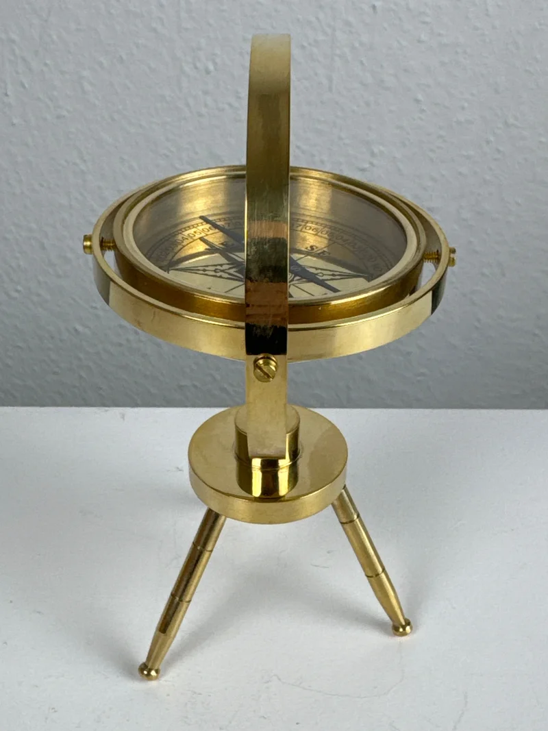 Boussole sur trépied (Laiton)