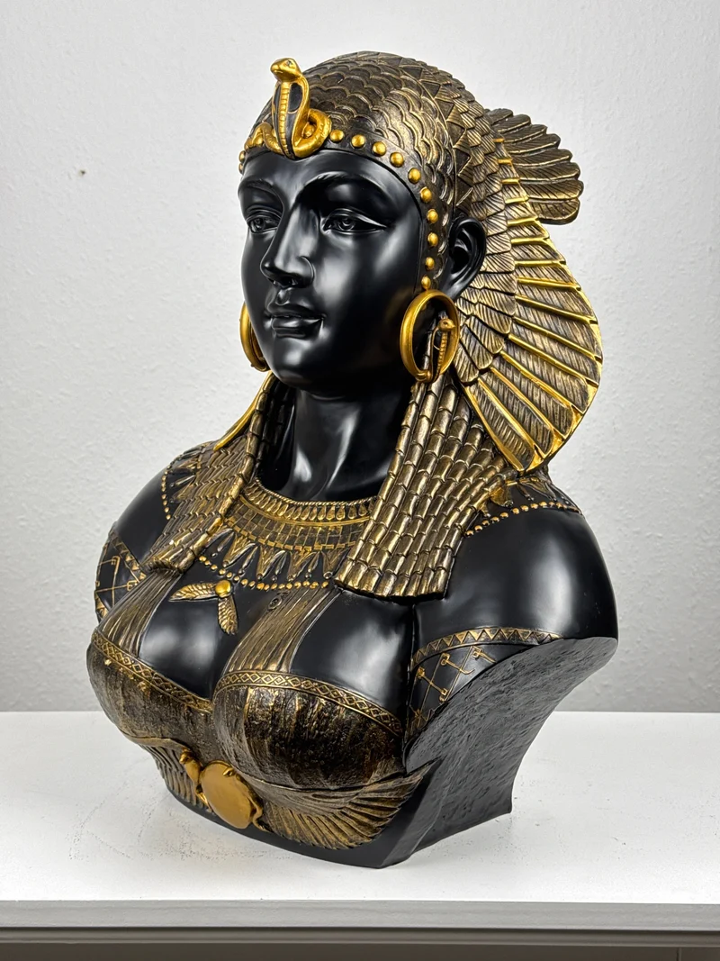 Cléopâtre, Reine d’Égypte (Buste noir et or)