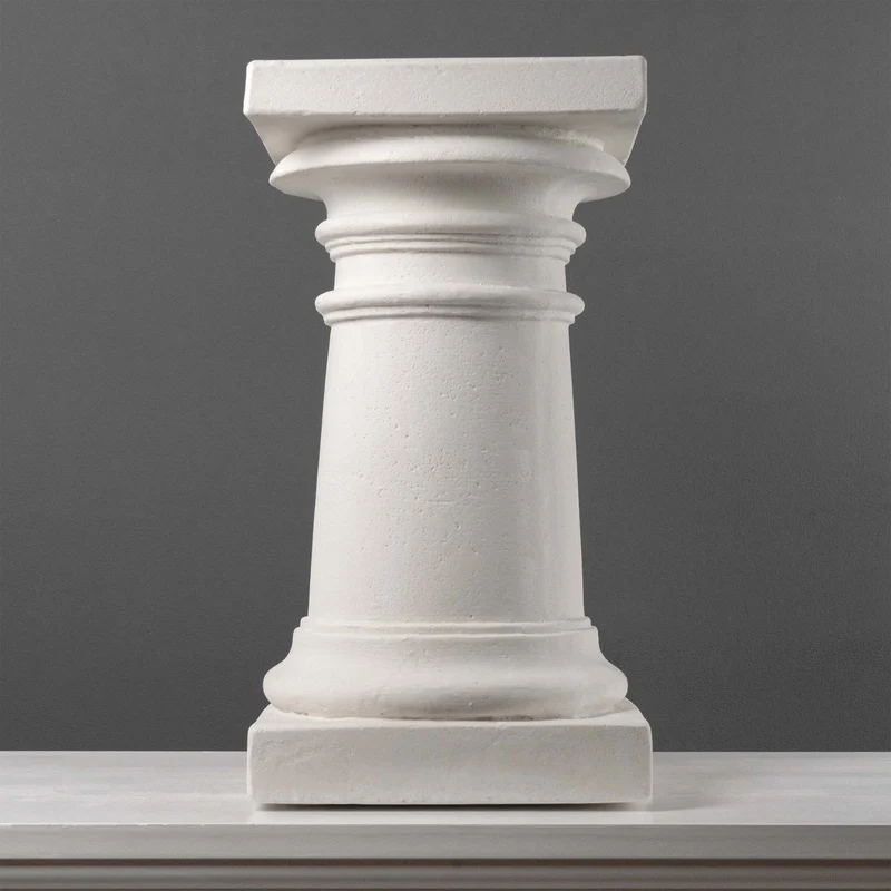 Colonne dorique (Piédestal de jardin)