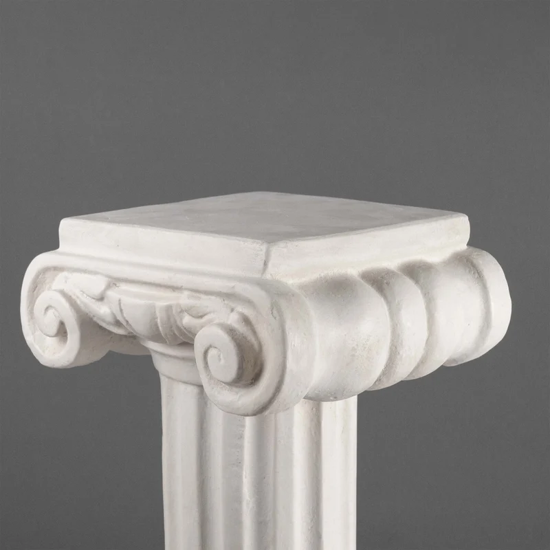 Colonne ionique (Piédestal de jardin)