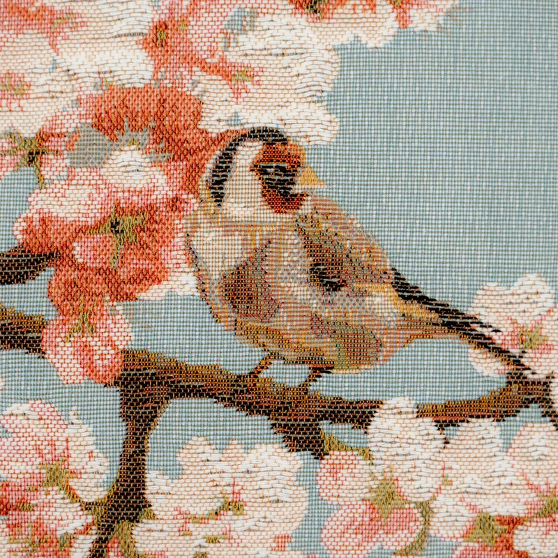 Coussin Bleu – Oiseaux et Fleurs de Cerisier (Tissage Jacquard)