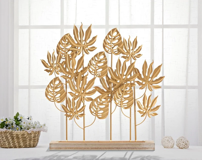 Décoration de bouquets en feuilles dorées (sculpture moderne)