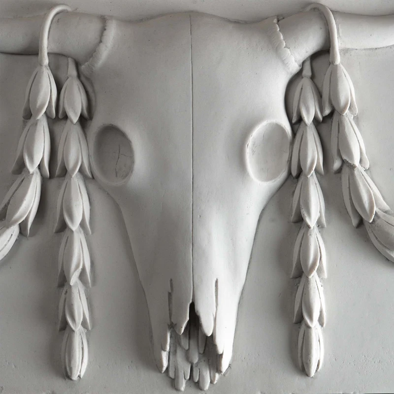 Décoration murale tête de bœuf – Bas-relief classique