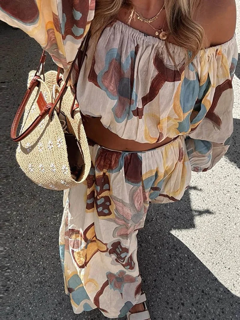 Fashionable Printed Off-Shoulder Lantern Sleeve Ruched Crop Top