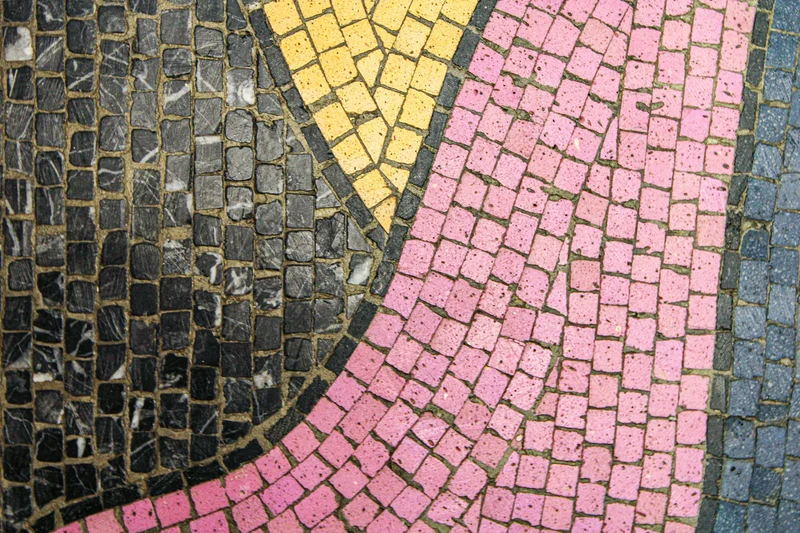 Mosaïque Femme avec fleur (contemporain - Picasso) - en marble