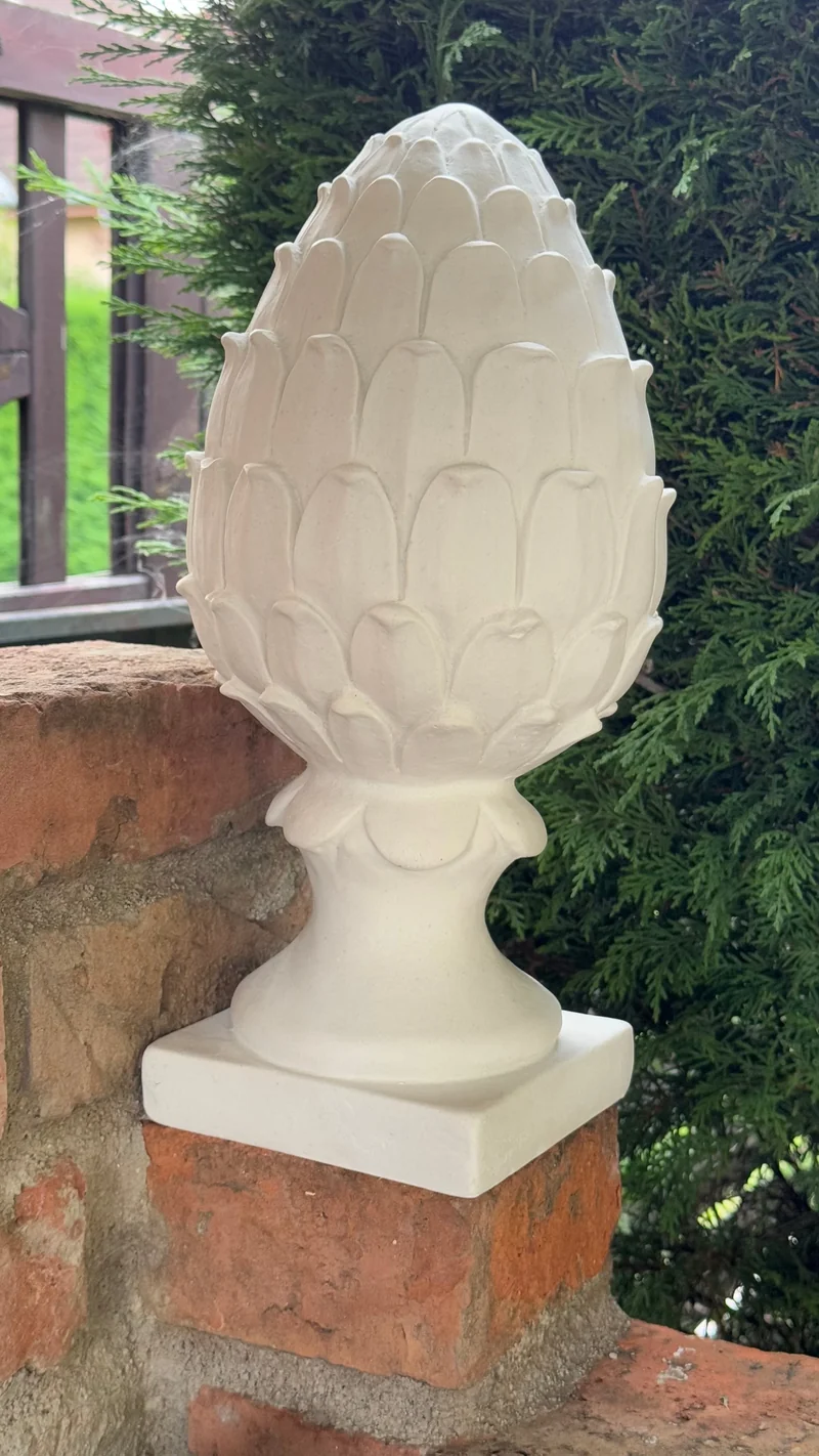 Paire de 2 Grandes Sculptures d’Artichaut de Jardin (Ornements Décoratifs)