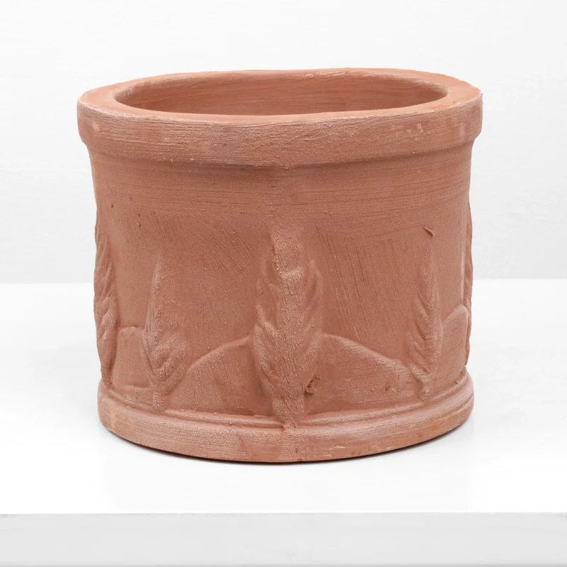 Petit pot de fleurs en terre cuite