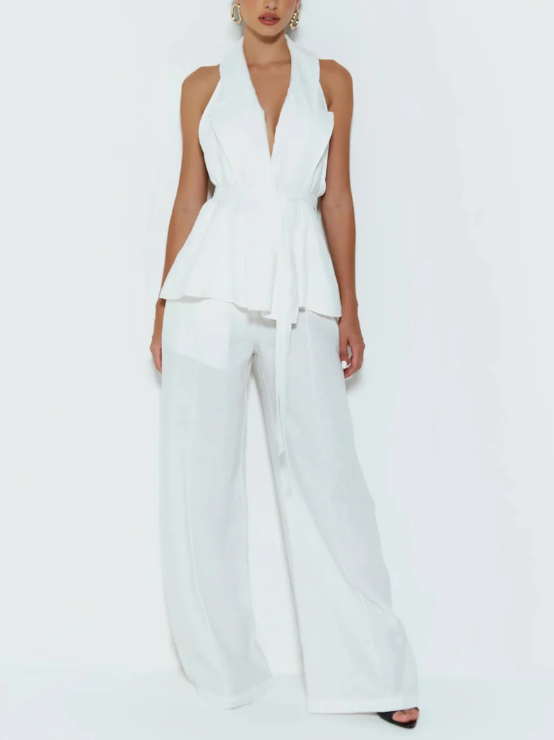 Fashionable Halter Neck Belted Top