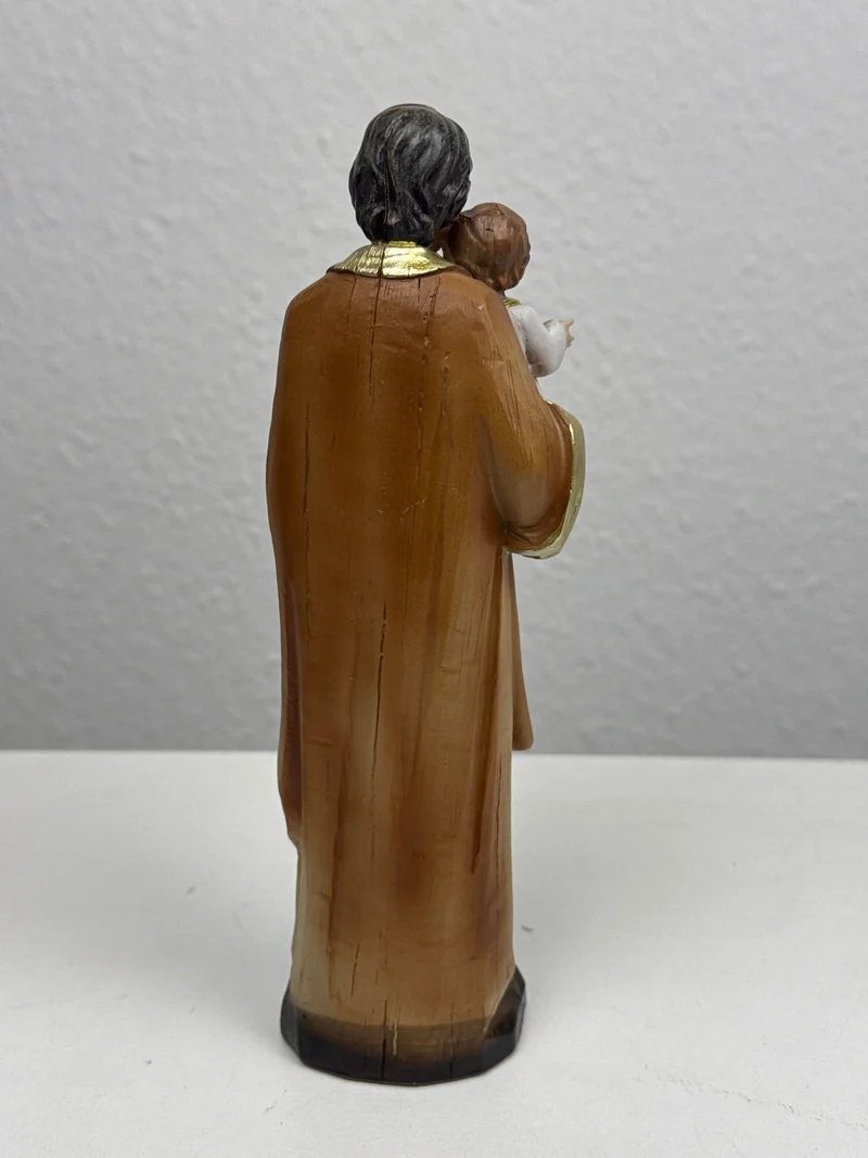 Sculpture de Saint Joseph – Père Adoptif de Jésus et Protecteur des Foyers