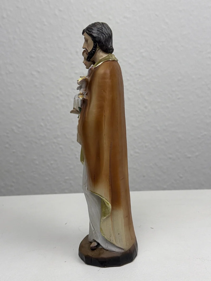 Sculpture de Saint Joseph – Père Adoptif de Jésus et Protecteur des Foyers