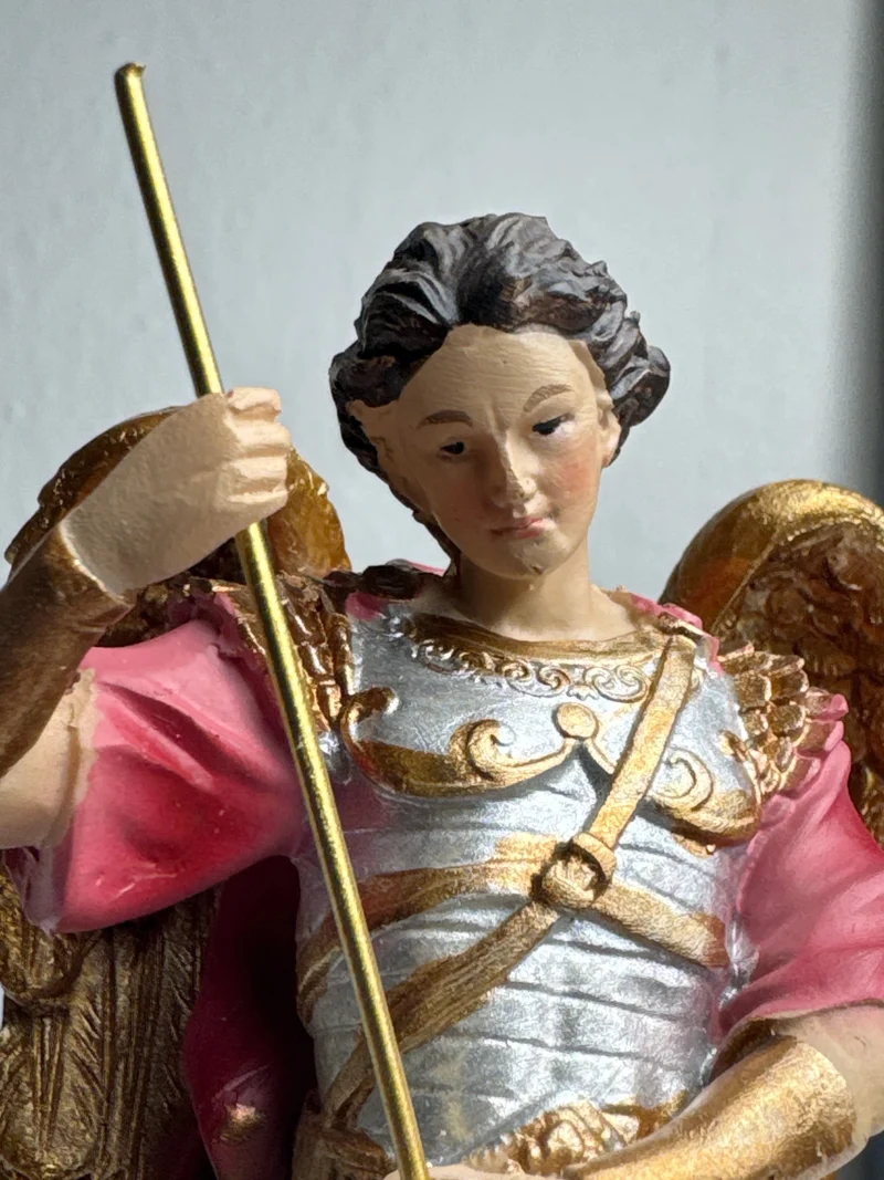 Sculpture de Saint Michel Archange – Vainqueur du Mal