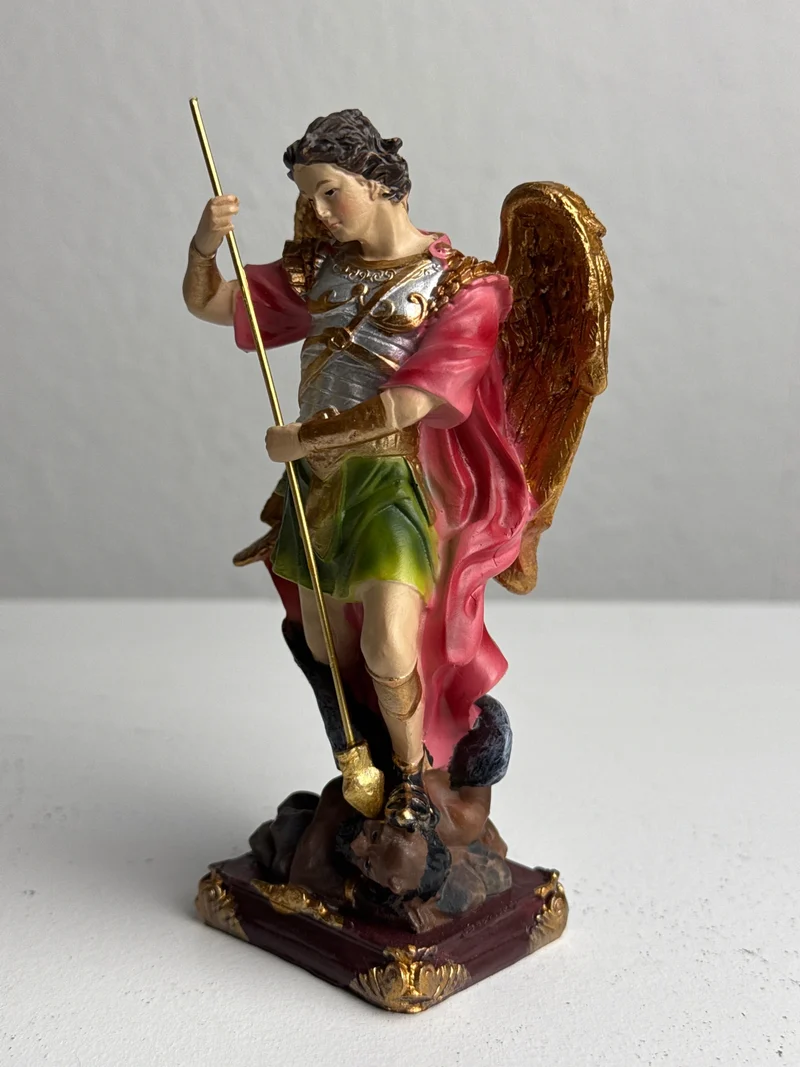 Sculpture de Saint Michel Archange – Vainqueur du Mal