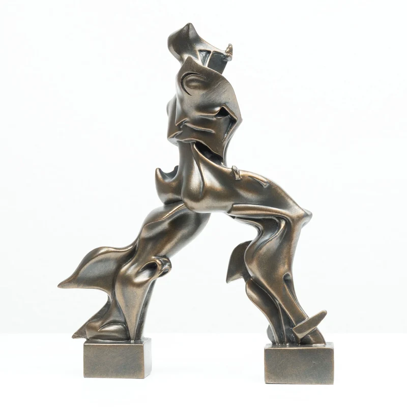 Sculpture Futuriste de Boccioni (Statue en Bronze Coulé à Froid)