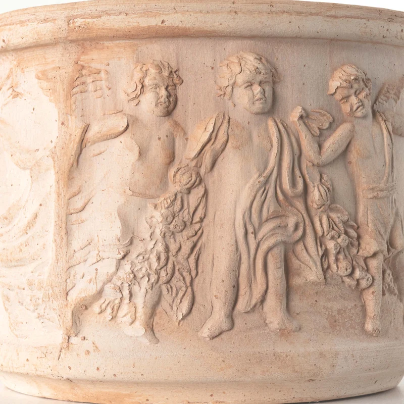 Pot en terre cuite avec relief de putti italiens (Cylindrique)