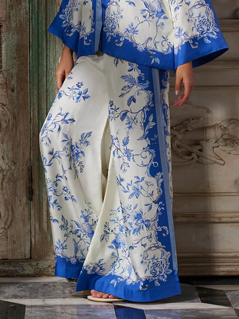 Chic Neckline Digital Print Flared Sleeve Shirt