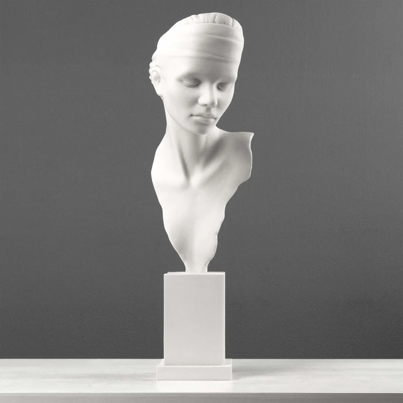 Sculpture buste Serenity – Représentation moderne d’une jeune femme