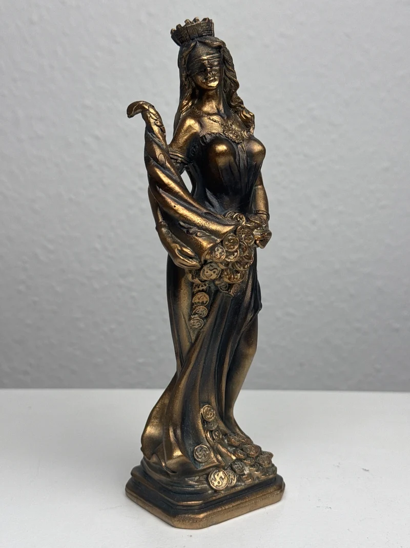 Sculpture de Fortuna – Déesse de la Chance et de la Richesse (Petite, Laiton Patiné Noir)