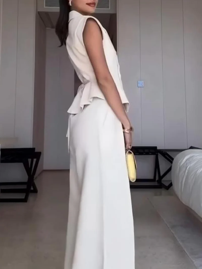 Casual Collared Sleeveless Cinched Waist Top