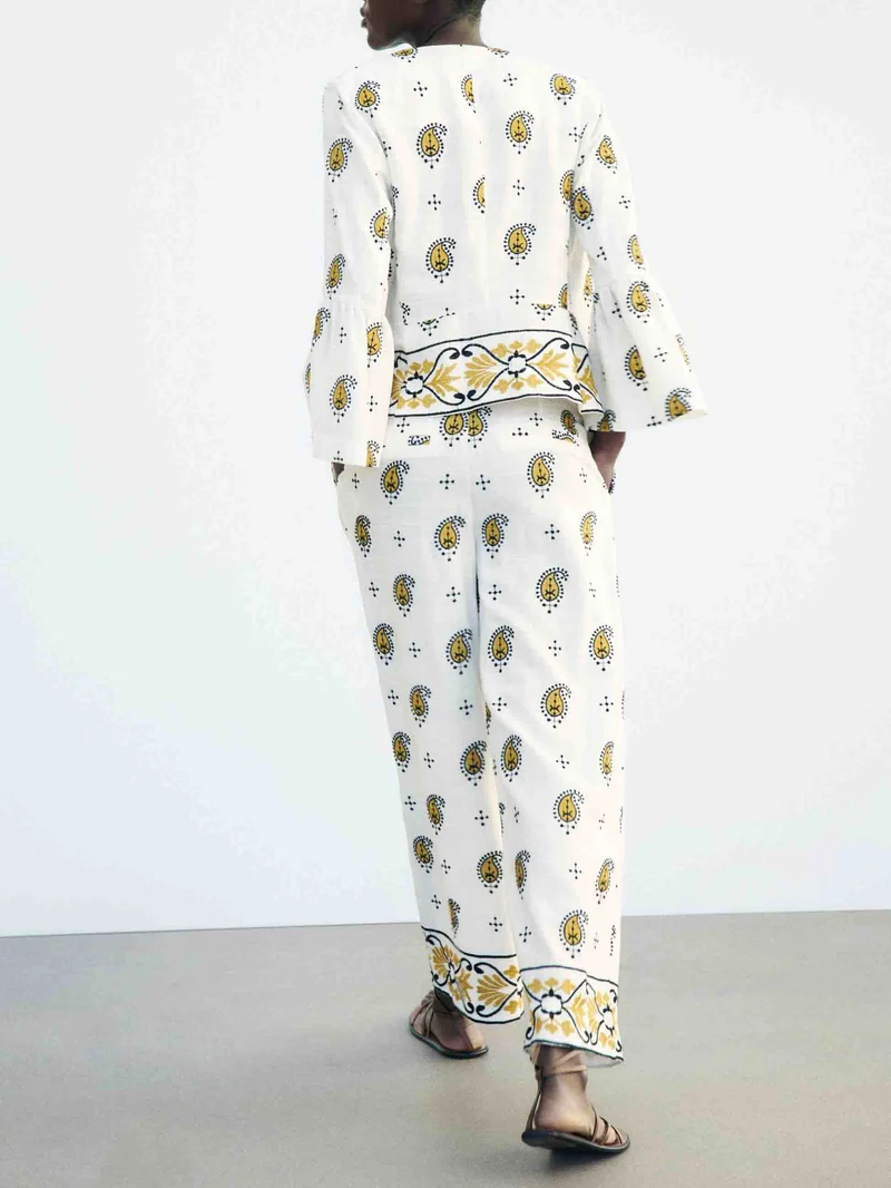 Unique And Fresh Cashew Flower Print Trumpet Sleeve Shirt