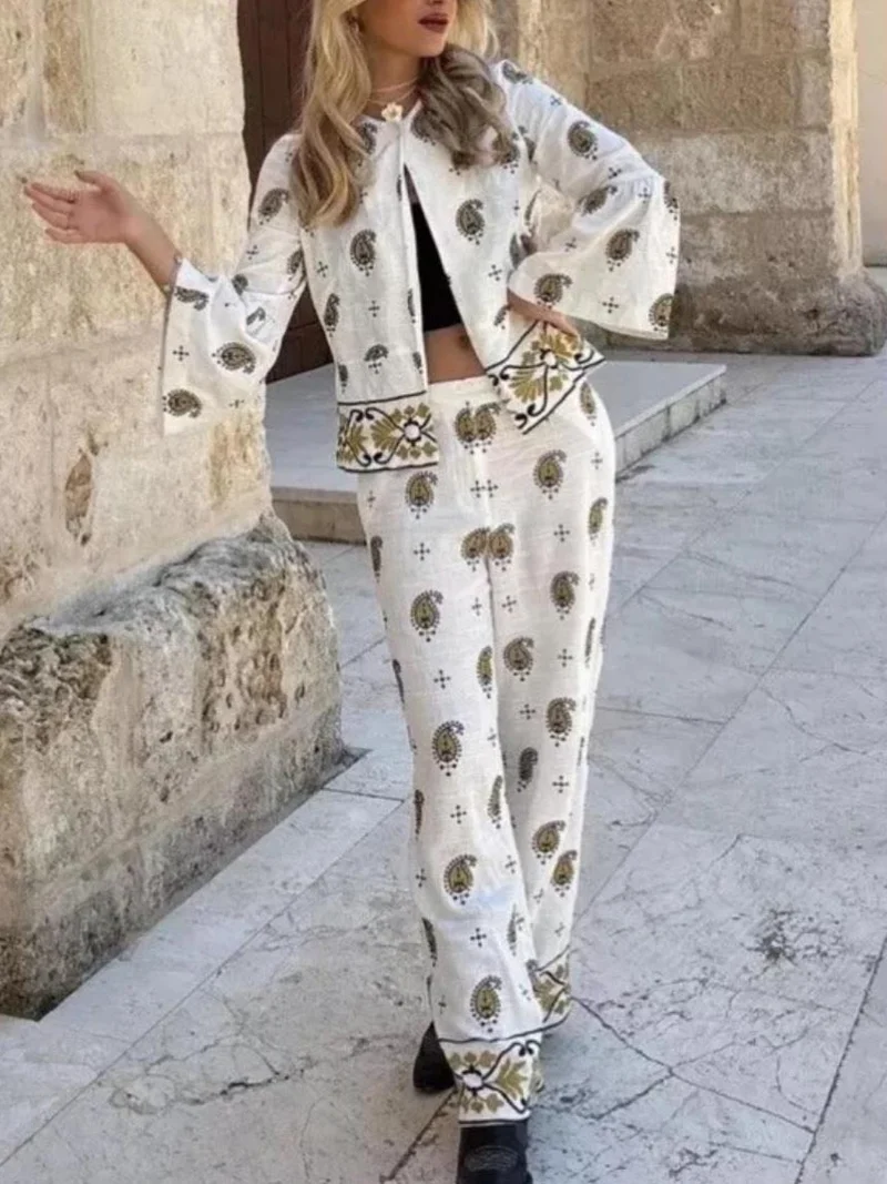 Unique And Fresh Cashew Flower Print Trumpet Sleeve Shirt