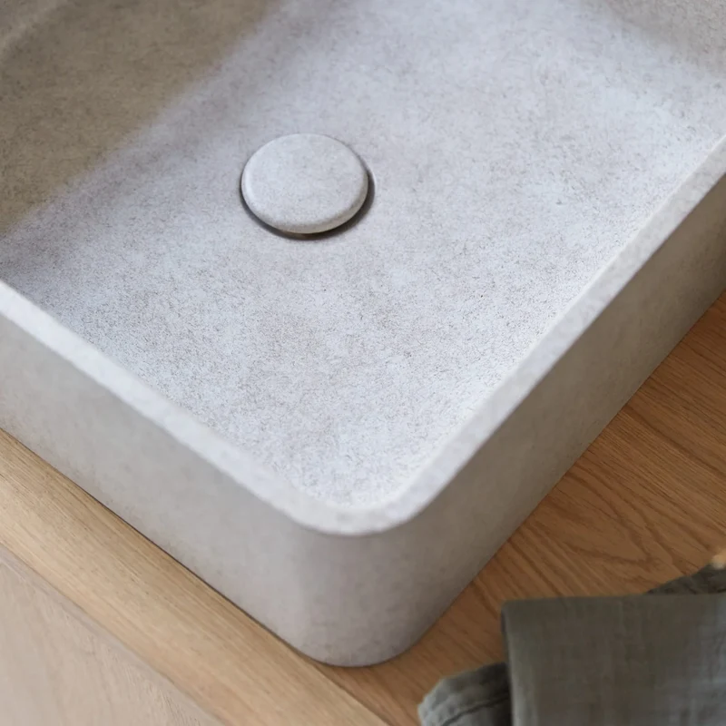 Thaïs