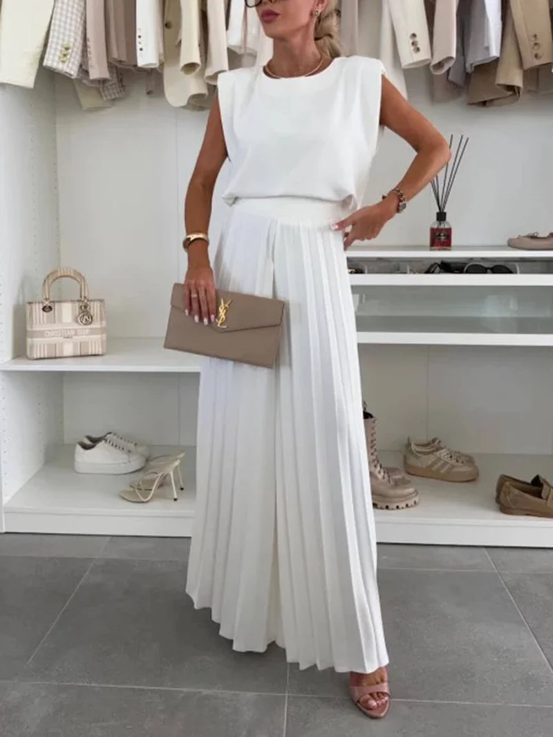 Fashionable Round Neck Padded Shoulder Top