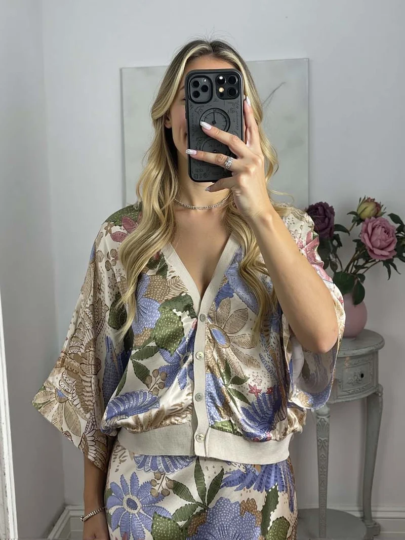 Exquisite Satin Floral Print Off-shoulder Shirt
