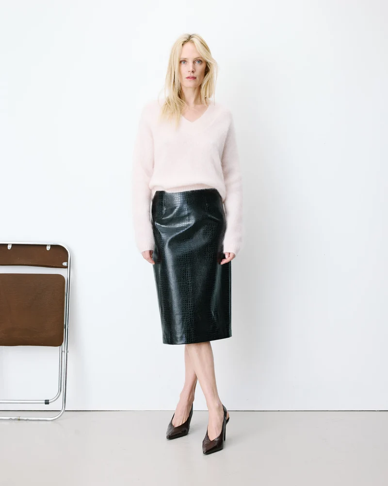 Pull large doux en mohair mélangé col V nude Adorable