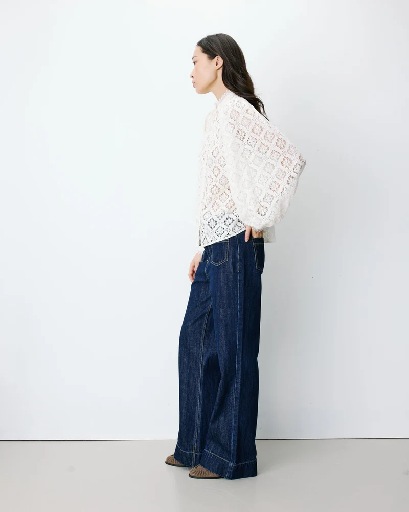 Blouse ample en dentelle boutonnée ivoire Anita