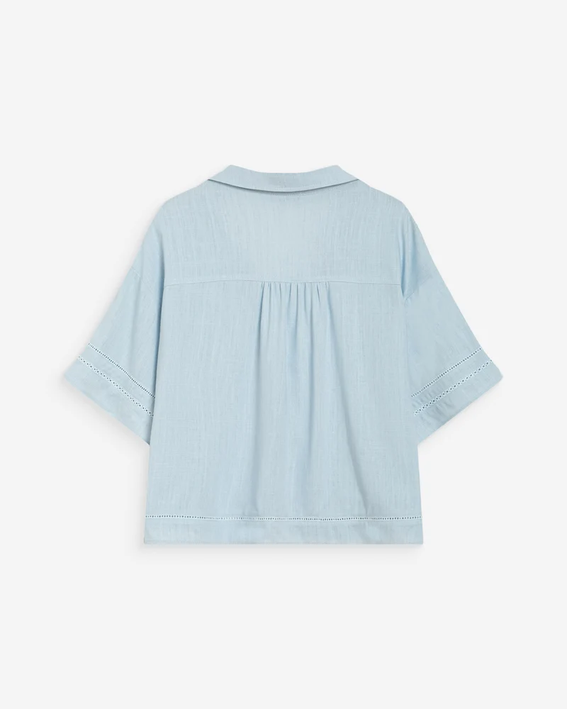 Chemise large manches courtes détails dentelle ciel Winka