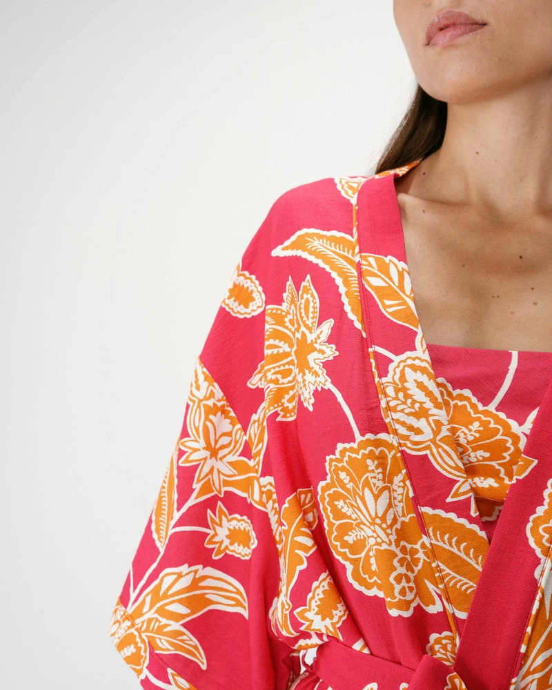 Kimono imprimé floral manches courtes fuchsia Wahana