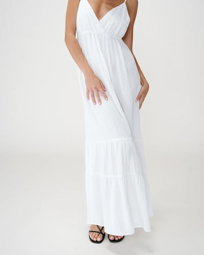 Robe longue fluide en coton col V à bretelles white Wynora