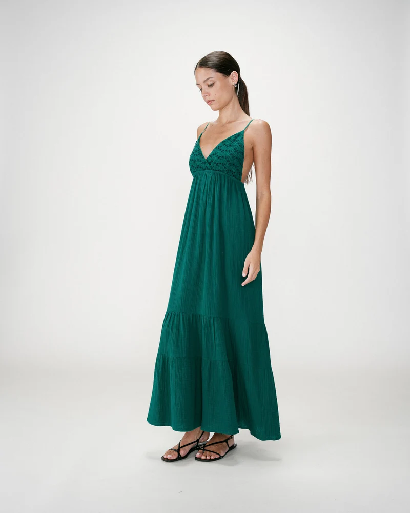 Robe longue fluide en coton col V à bretelles emeraude Wynora