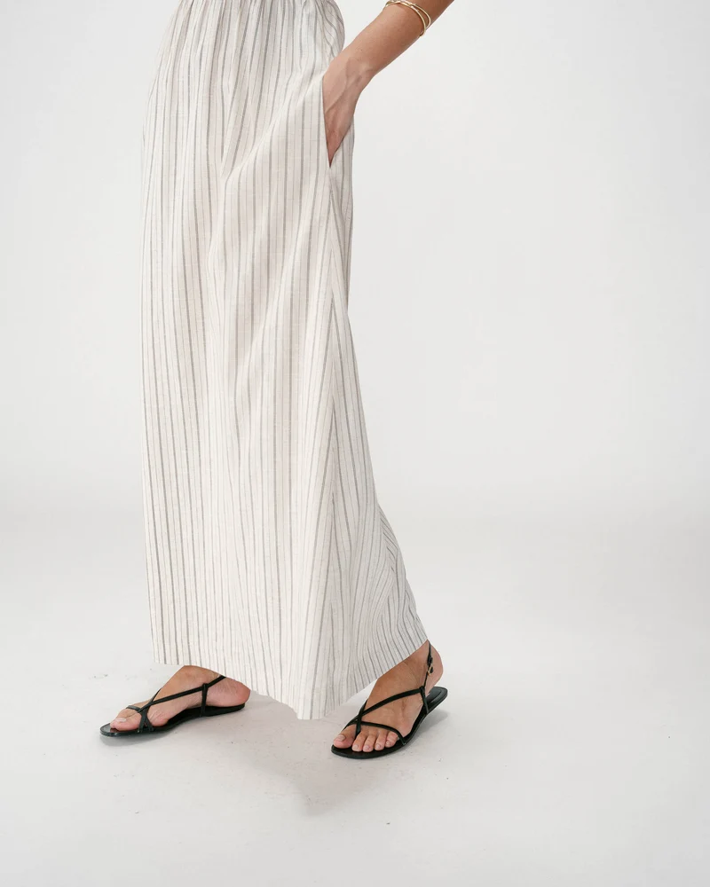 Robe longue rayée dos nu à fines bretelles sable Wyna