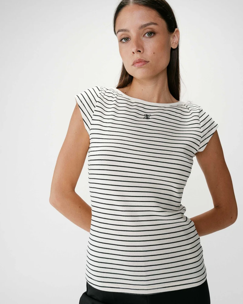 T-shirt col bateau ajusté à rayures ecru Wake