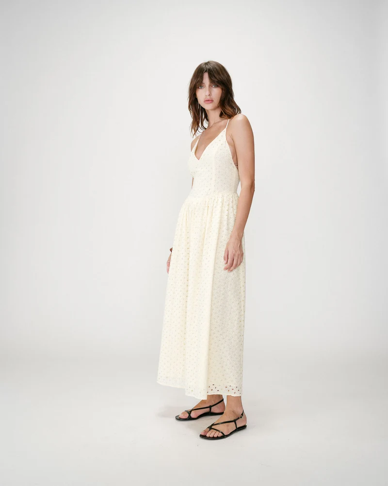 Robe longue évasée col V en broderie anglaise jaune Wimala