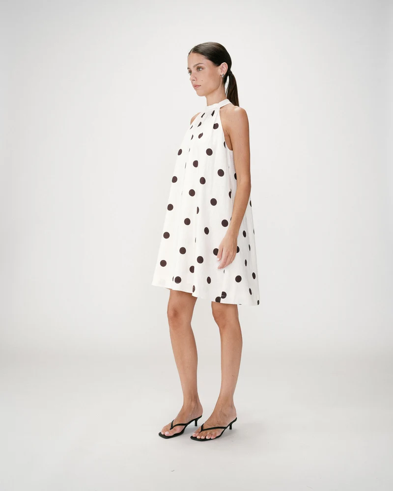 Robe courte à pois évasée sans manches ecru Warna