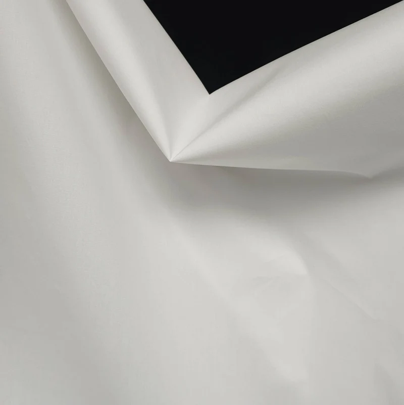 Popeline de coton deadstock de designer | Fabriquée en Italie | 4 couleurs