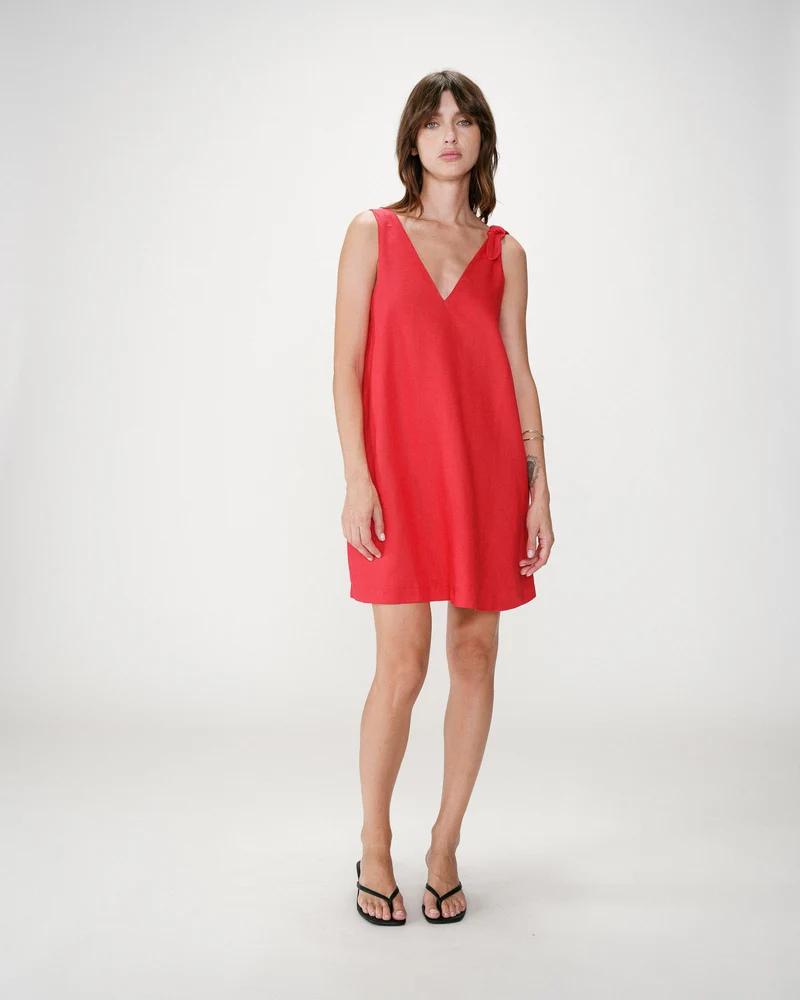 Robe courte évasée en lin col V rouge Wynette