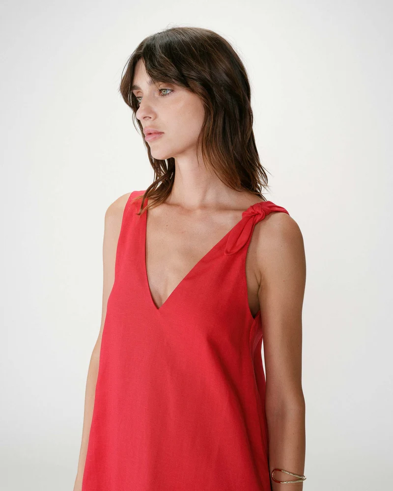 Robe courte évasée en lin col V rouge Wynette