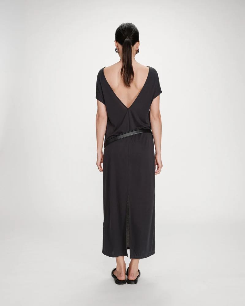 Robe longue légère en modal manches courtes carbone Peace